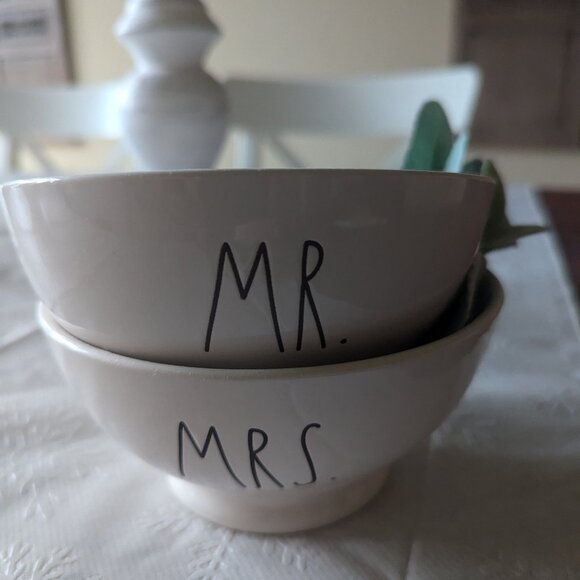 Rae Dunn Mr and Mrs bowl set - Picture 1 of 2